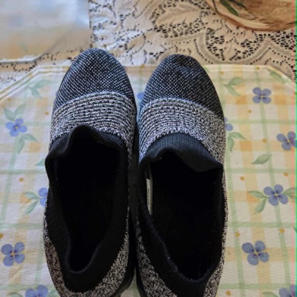 STQ AWAKE Womens Walking shoes Size 8.5 Gray Black Brand 1839 - Picture 4 of 14